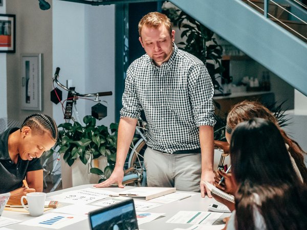 Les Obstacles et Opportunités de la Transformation Digitale pour les Grand Groupes